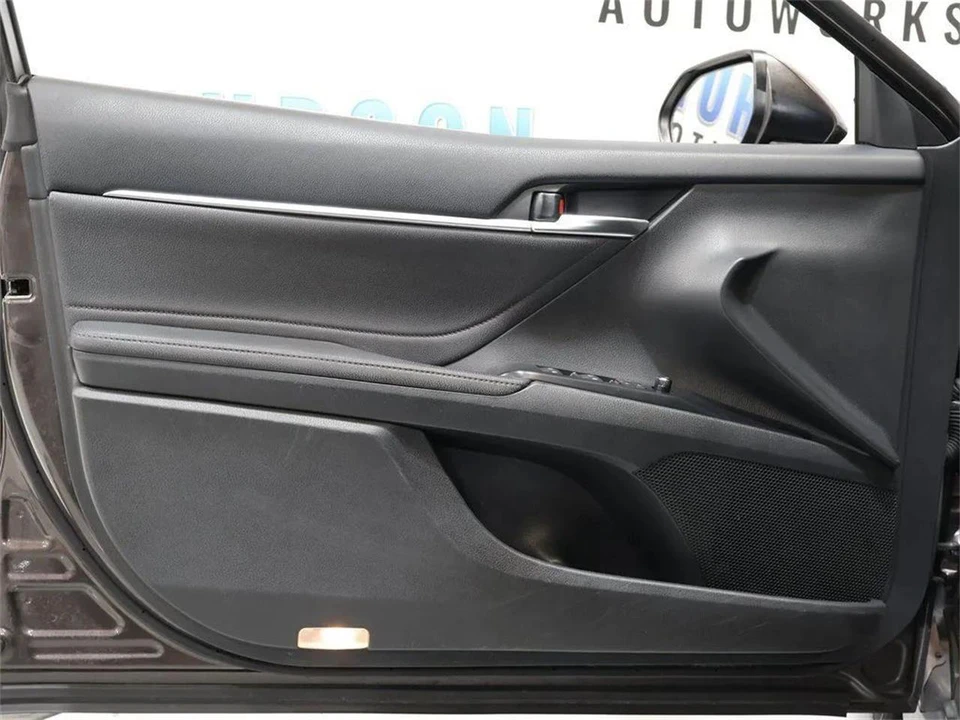 2018 Toyota Camry 8th Gen - Image 10 of 31