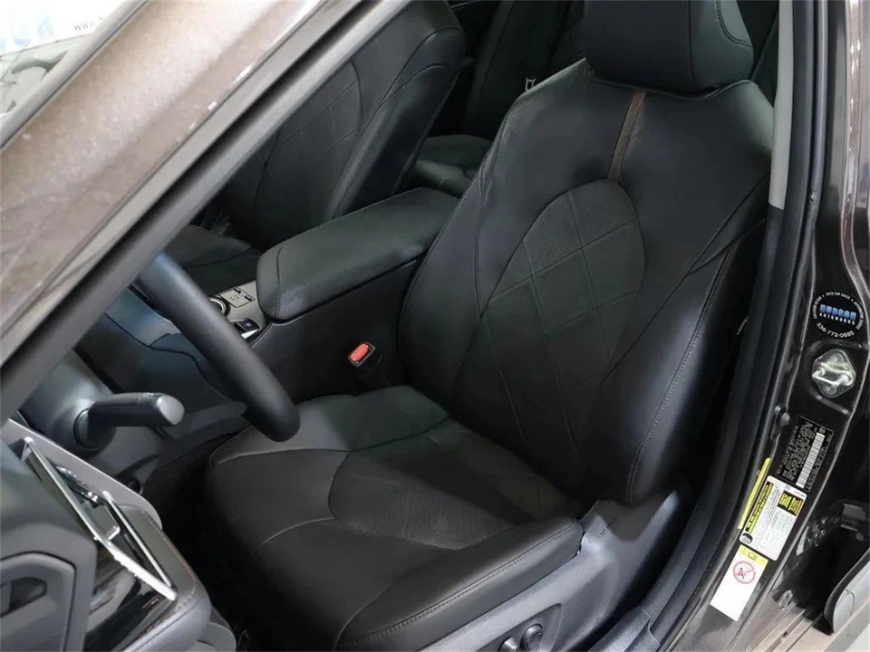2018 Toyota Camry 8th Gen - Image 16 of 31
