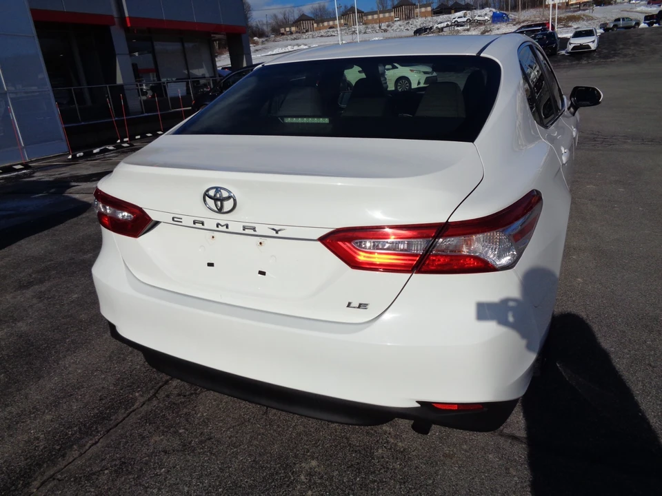 2018 Toyota Camry 8th Gen - Image 5 of 21