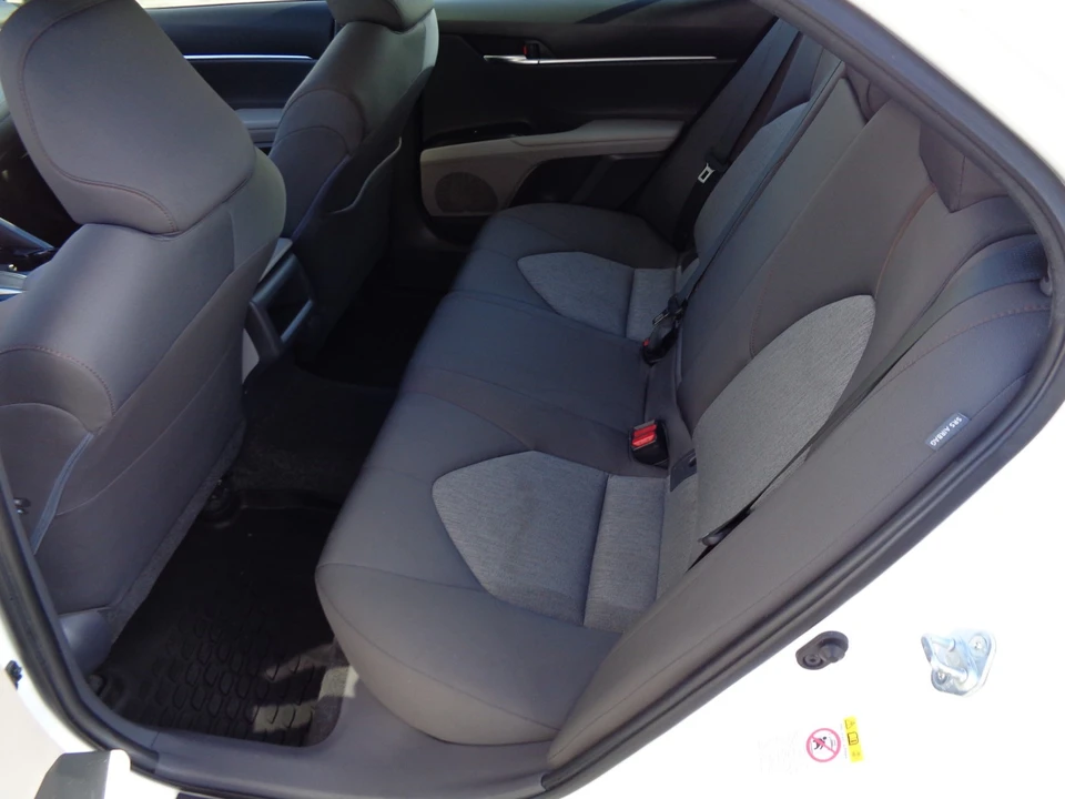 2018 Toyota Camry 8th Gen - Image 15 of 21
