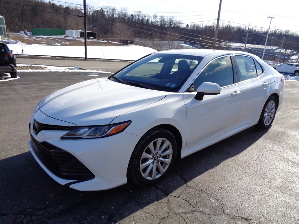 2018 Toyota Camry 8th Gen - Image 8 of 21