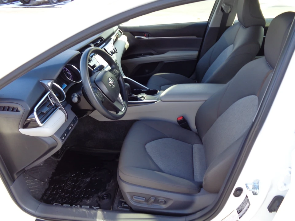 2018 Toyota Camry 8th Gen - Image 12 of 21