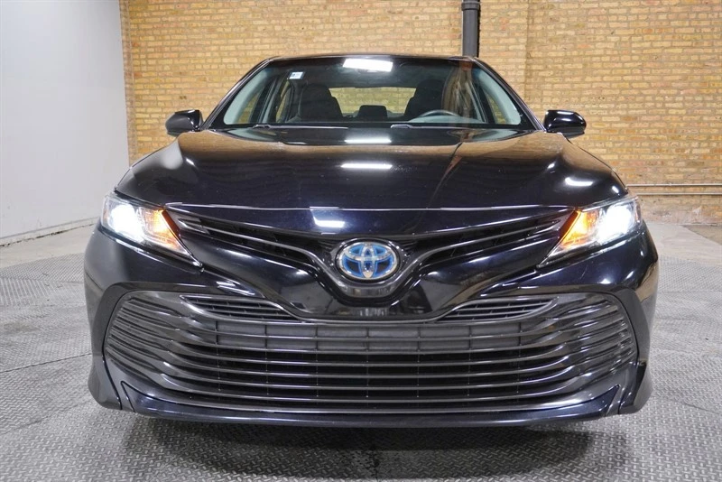 2018 Toyota Camry 8th Gen - Image 4 of 12