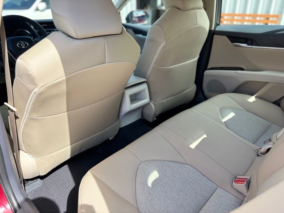 2018 Toyota Camry 8th Gen - Image 16 of 21