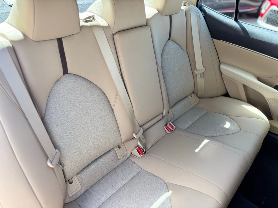 2018 Toyota Camry 8th Gen - Image 14 of 21