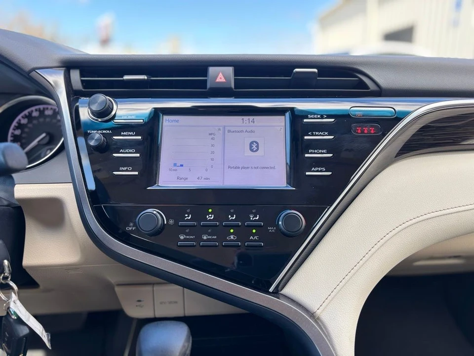 2018 Toyota Camry 8th Gen - Image 20 of 21