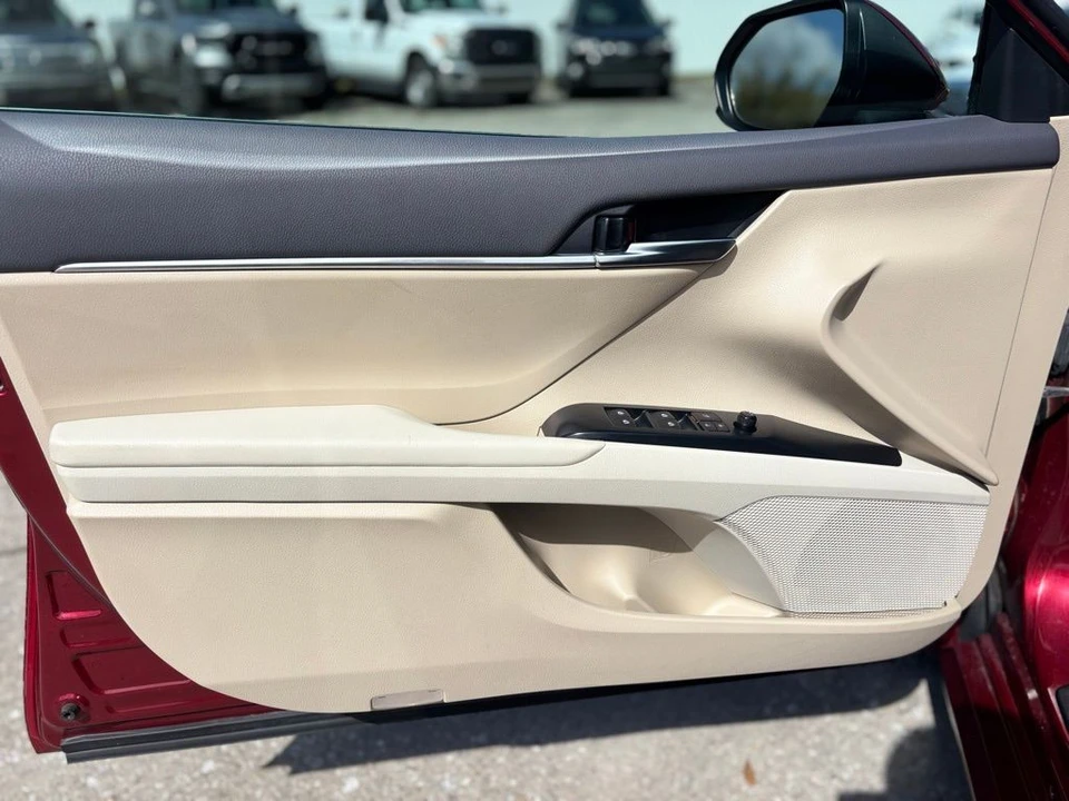 2018 Toyota Camry 8th Gen - Image 8 of 21