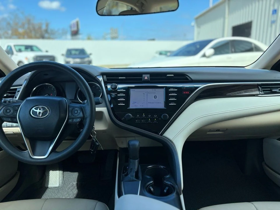 2018 Toyota Camry 8th Gen - Image 19 of 21