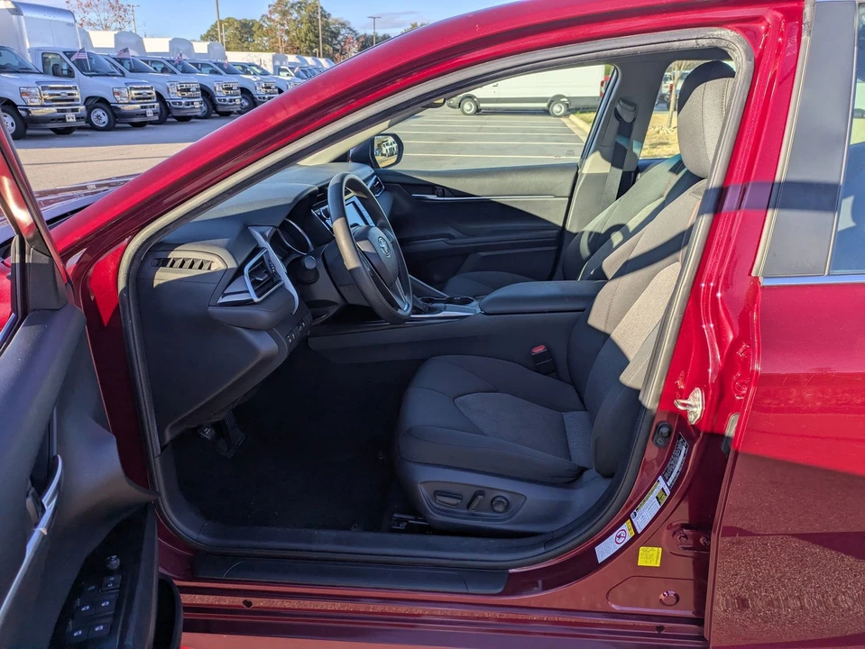 2018 Toyota Camry 8th Gen - Image 9 of 12