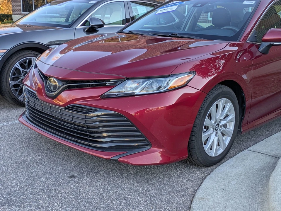 2018 Toyota Camry 8th Gen - Image 7 of 12