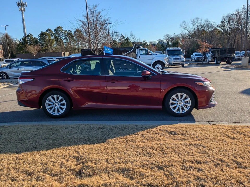 2018 Toyota Camry 8th Gen - Image 3 of 12