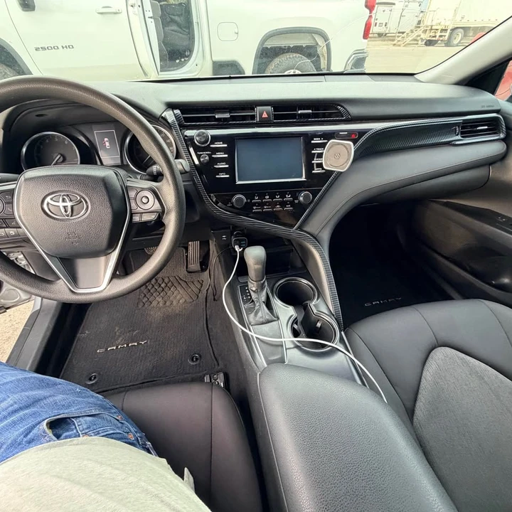 2018 Toyota Camry 8th Gen - Image 8 of 12