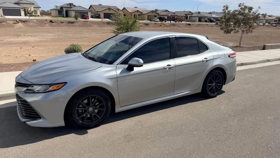 2018 Toyota Camry 8th Gen - Image 9 of 12
