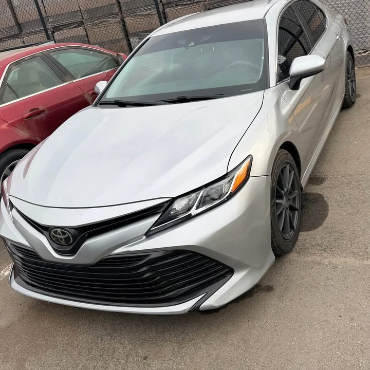 2018 Toyota Camry 8th Gen - Image 6 of 12