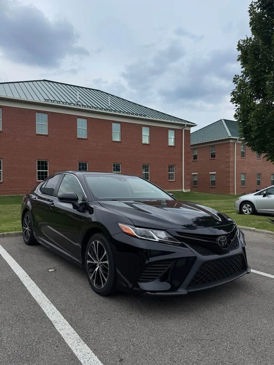 2018 Toyota Camry 8th Gen - Image 2 of 11