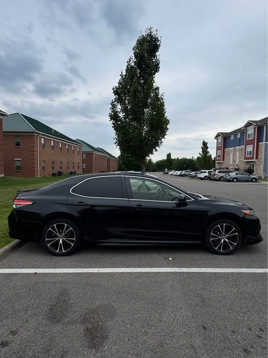 2018 Toyota Camry 8th Gen - Image 5 of 11