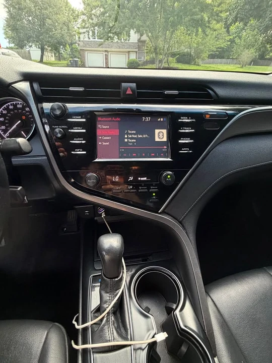 2018 Toyota Camry 8th Gen - Image 16 of 17