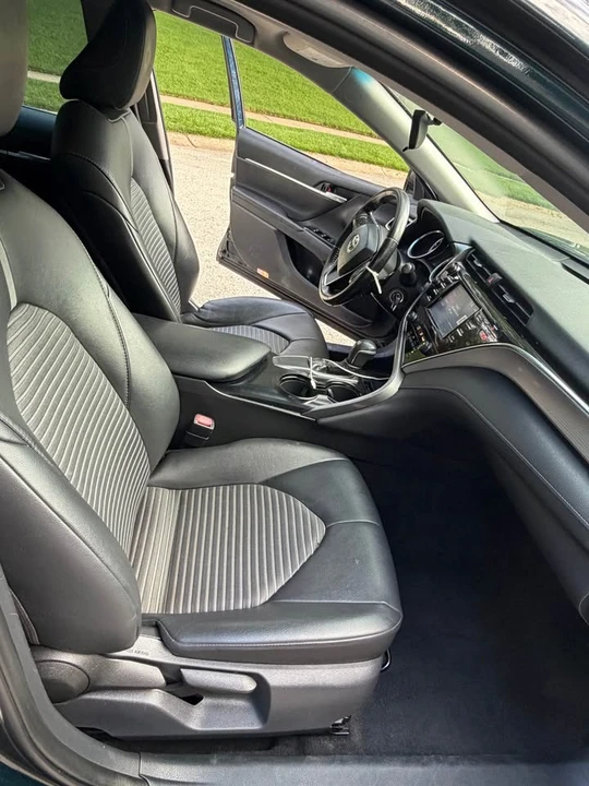 2018 Toyota Camry 8th Gen - Image 14 of 17