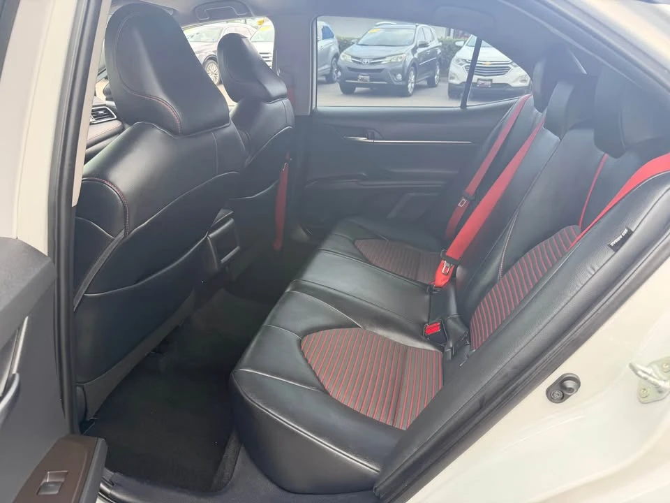 2018 Toyota Camry 8th Gen - Image 5 of 7