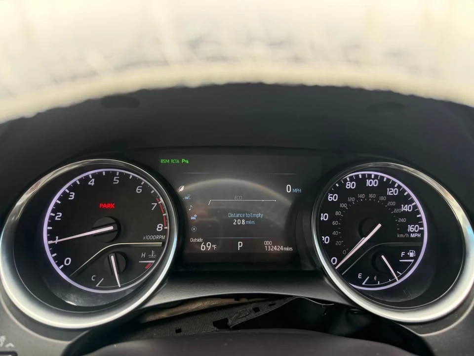 2018 Toyota Camry 8th Gen - Image 7 of 16