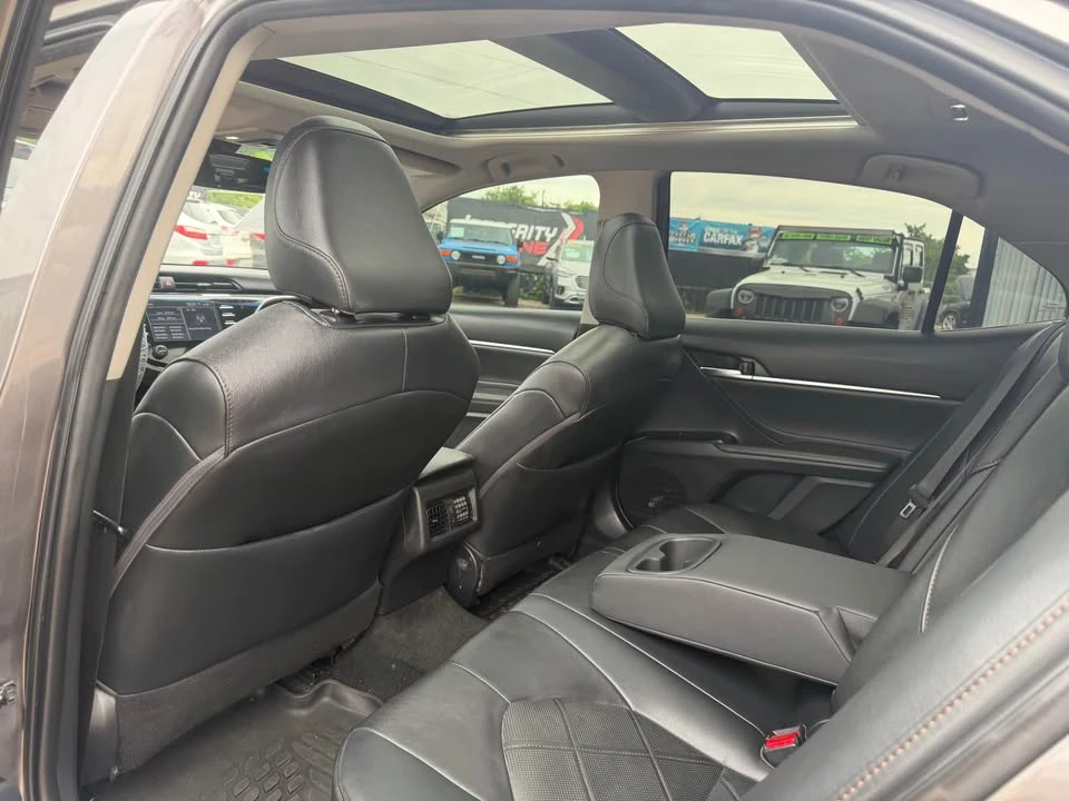 2018 Toyota Camry 8th Gen - Image 12 of 16