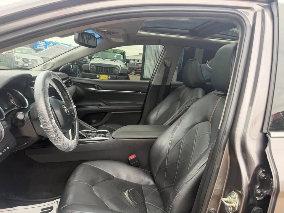 2018 Toyota Camry 8th Gen - Image 11 of 16