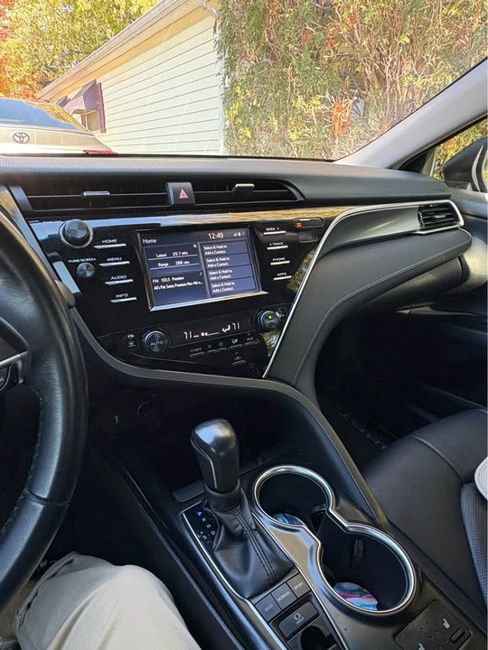 2018 Toyota Camry 8th Gen - Image 10 of 12