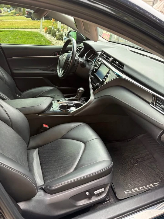 2018 Toyota Camry 8th Gen - Image 7 of 12