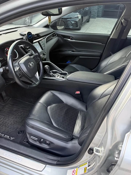 2018 Toyota Camry 8th Gen - Image 8 of 12