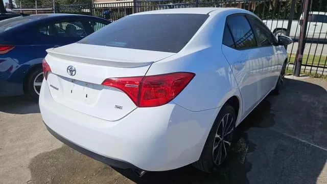 2018 Toyota Corolla 11th Gen - Image 4 of 8