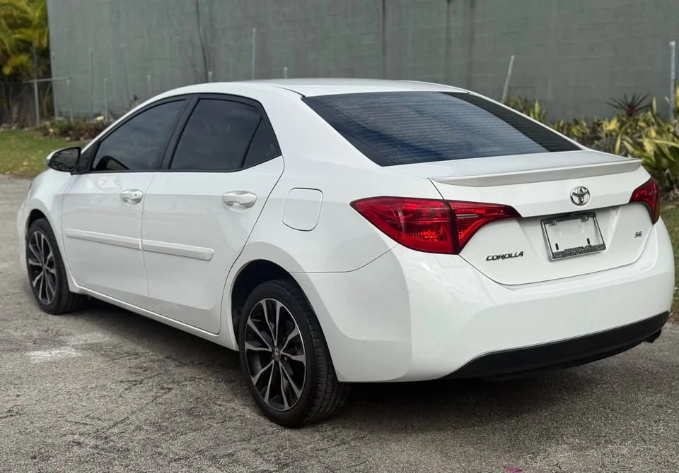2018 Toyota Corolla 11th Gen - Image 10 of 11