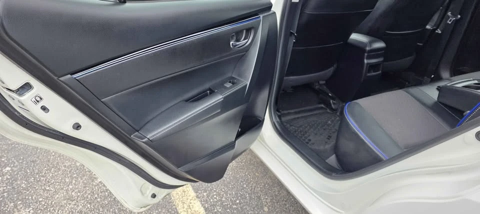 2018 Toyota Corolla 11th Gen - Image 15 of 18