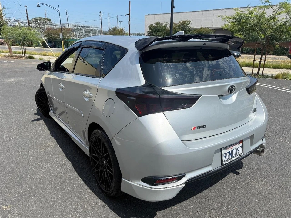 2018 Toyota Corolla 11th Gen - Image 9 of 27