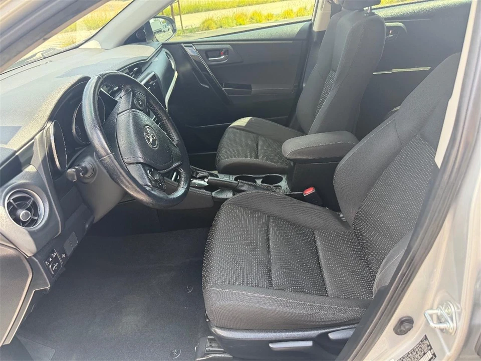 2018 Toyota Corolla 11th Gen - Image 15 of 27