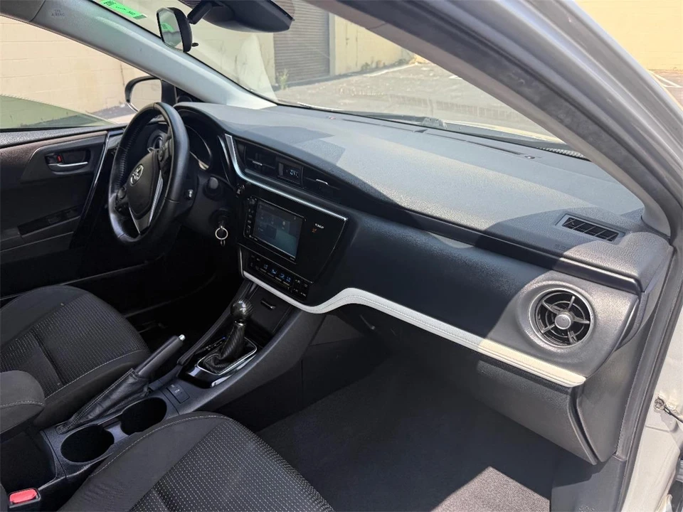 2018 Toyota Corolla 11th Gen - Image 17 of 27