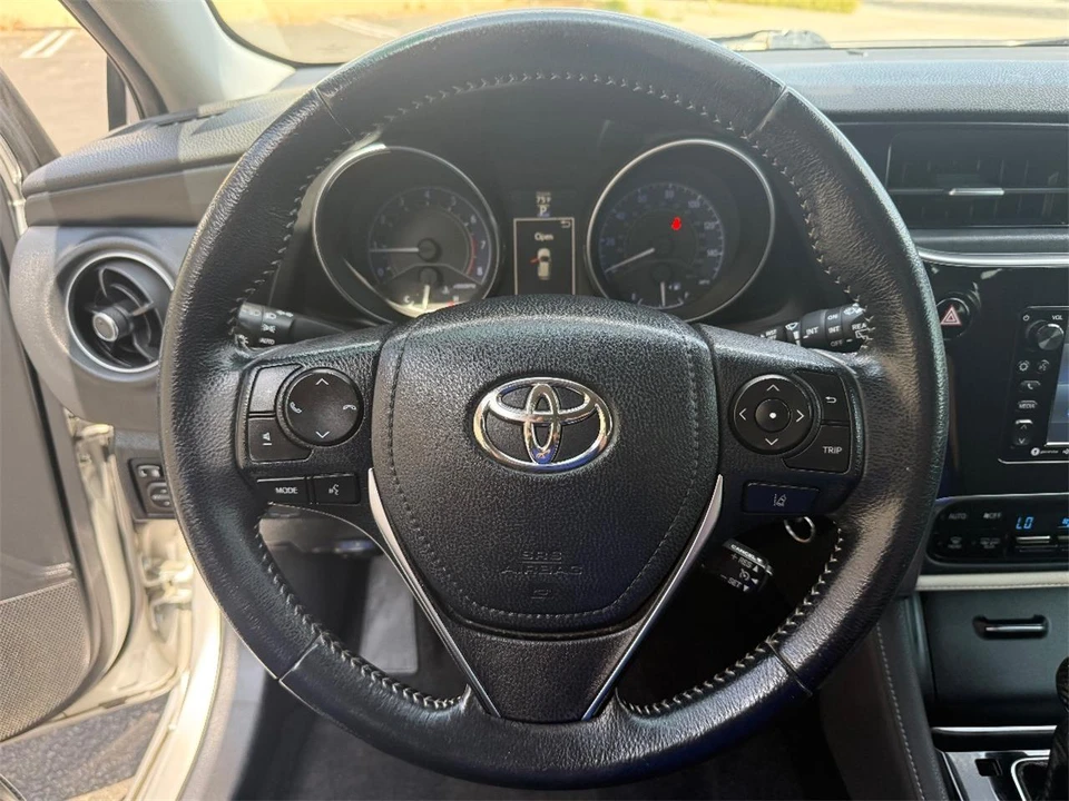 2018 Toyota Corolla 11th Gen - Image 24 of 27
