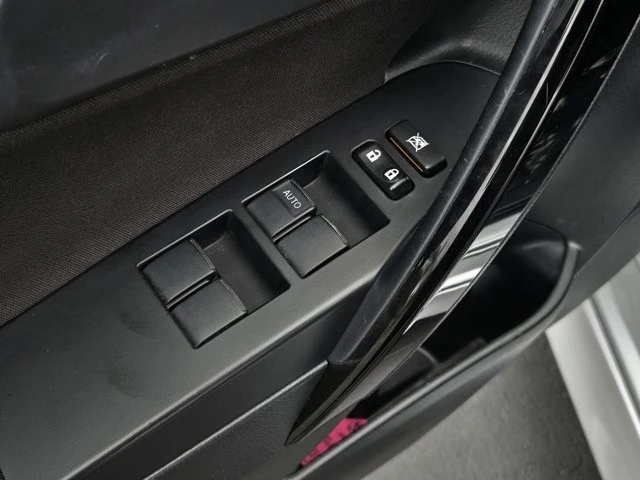2018 Toyota Corolla 11th Gen - Image 10 of 12
