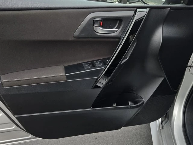 2018 Toyota Corolla 11th Gen - Image 9 of 12