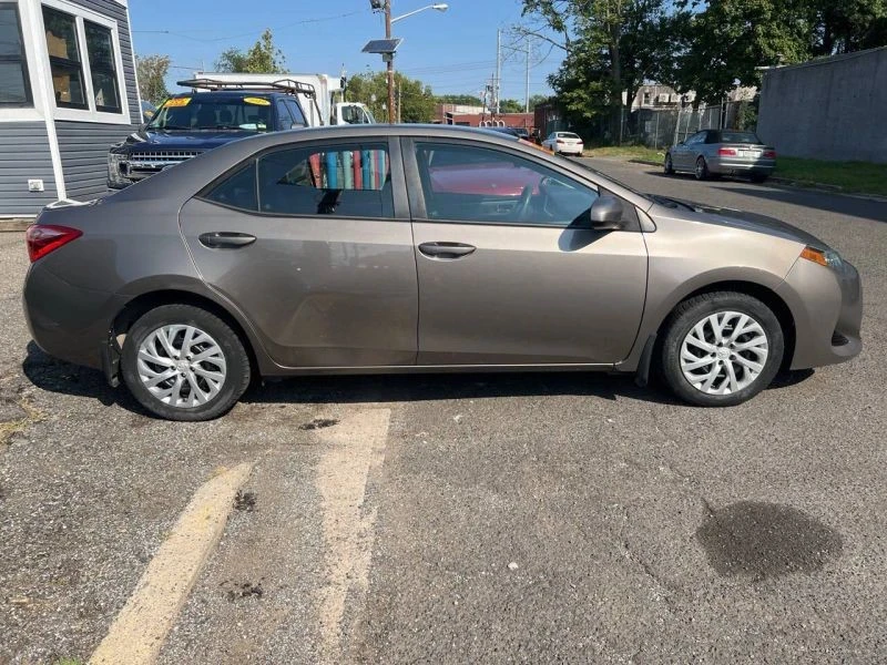2018 Toyota Corolla 11th Gen - Image 5 of 12