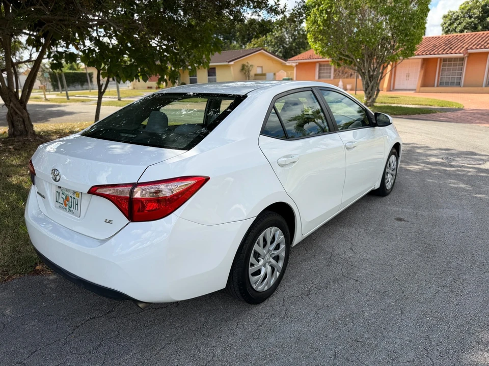 2018 Toyota Corolla 11th Gen - Image 6 of 13