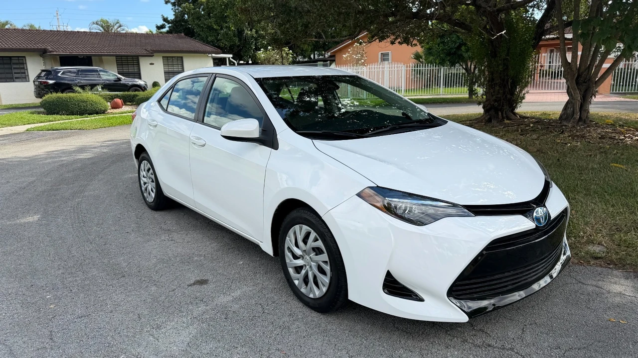 2018 Toyota Corolla 11th Gen - Image 4 of 13