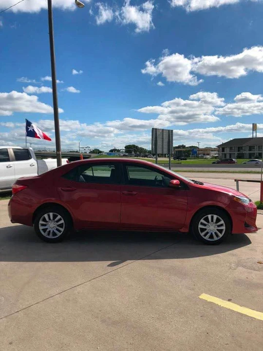2018 Toyota Corolla 11th Gen - Image 4 of 15