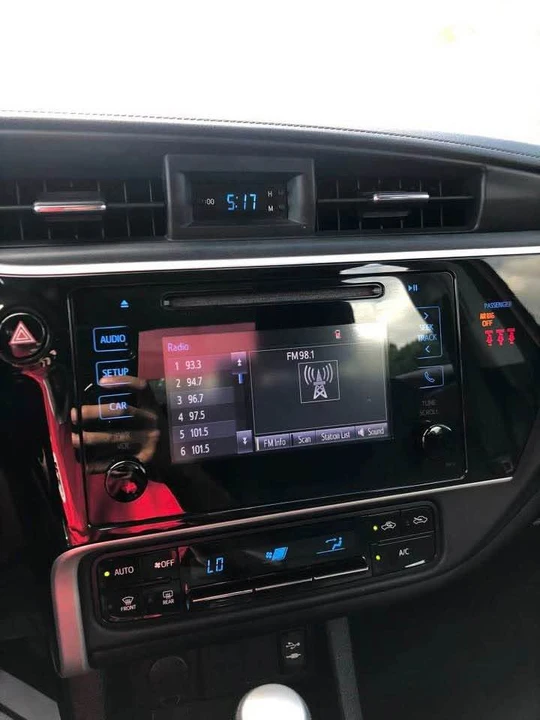 2018 Toyota Corolla 11th Gen - Image 12 of 15