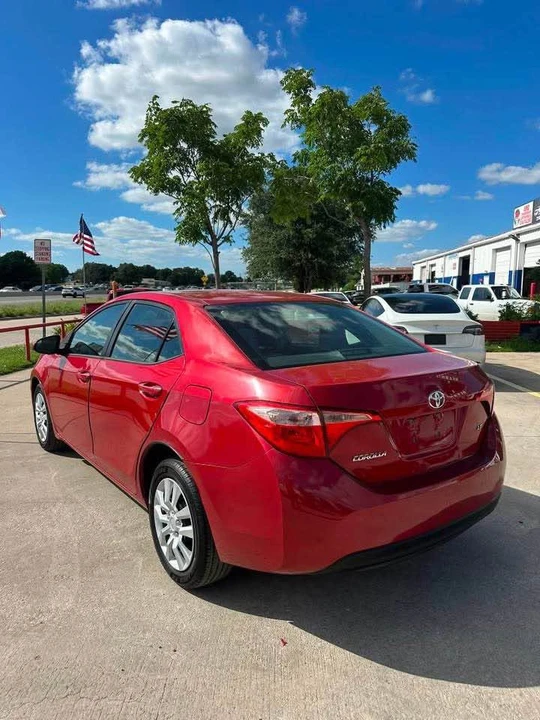 2018 Toyota Corolla 11th Gen - Image 5 of 15
