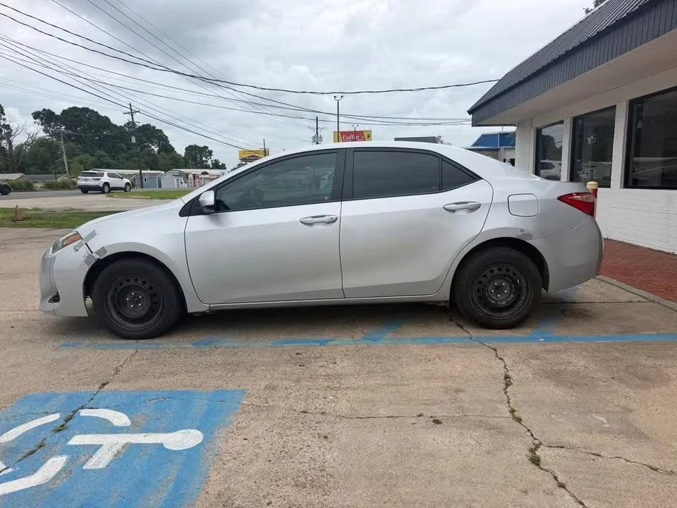 2018 Toyota Corolla 11th Gen - Image 5 of 13