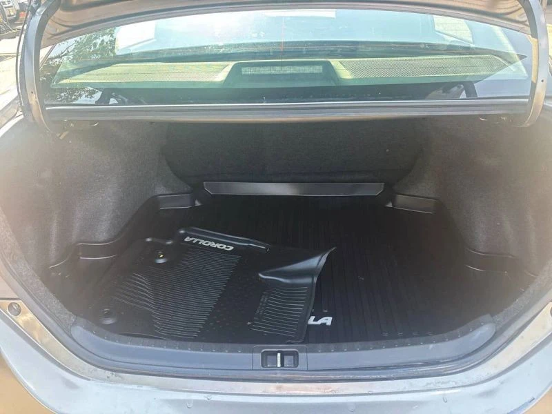2018 Toyota Corolla 11th Gen - Image 11 of 12
