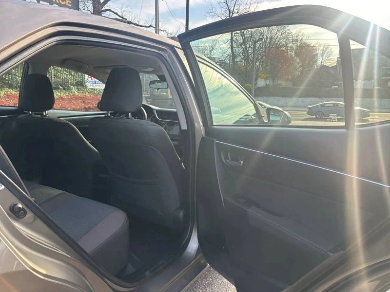 2018 Toyota Corolla 11th Gen - Image 9 of 12