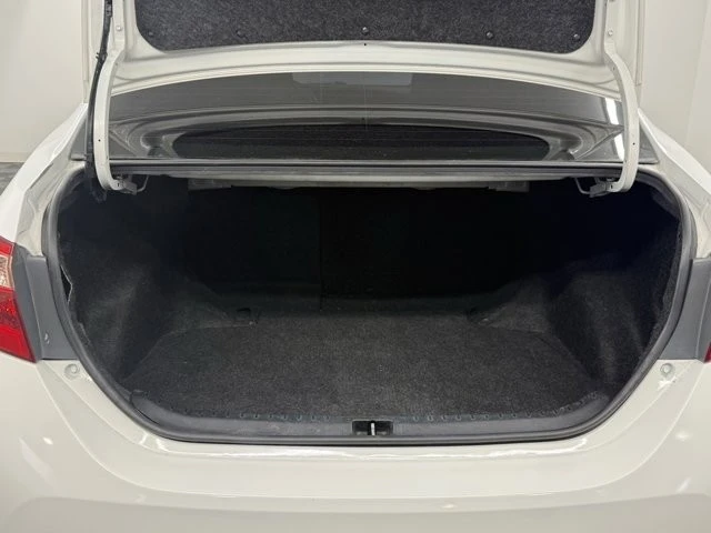 2018 Toyota Corolla 11th Gen - Image 11 of 12