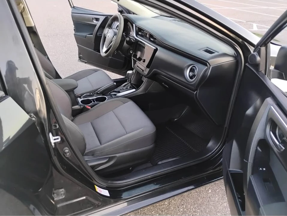 2018 Toyota Corolla 11th Gen - Image 10 of 15