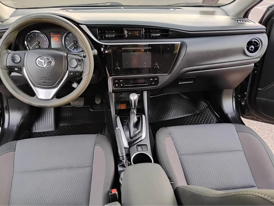 2018 Toyota Corolla 11th Gen - Image 13 of 15